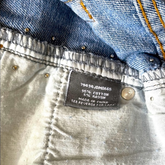 Cali-1850 Blue Denim Studded Festival Shorts Sz 7/28 - Picture 15 of 15
